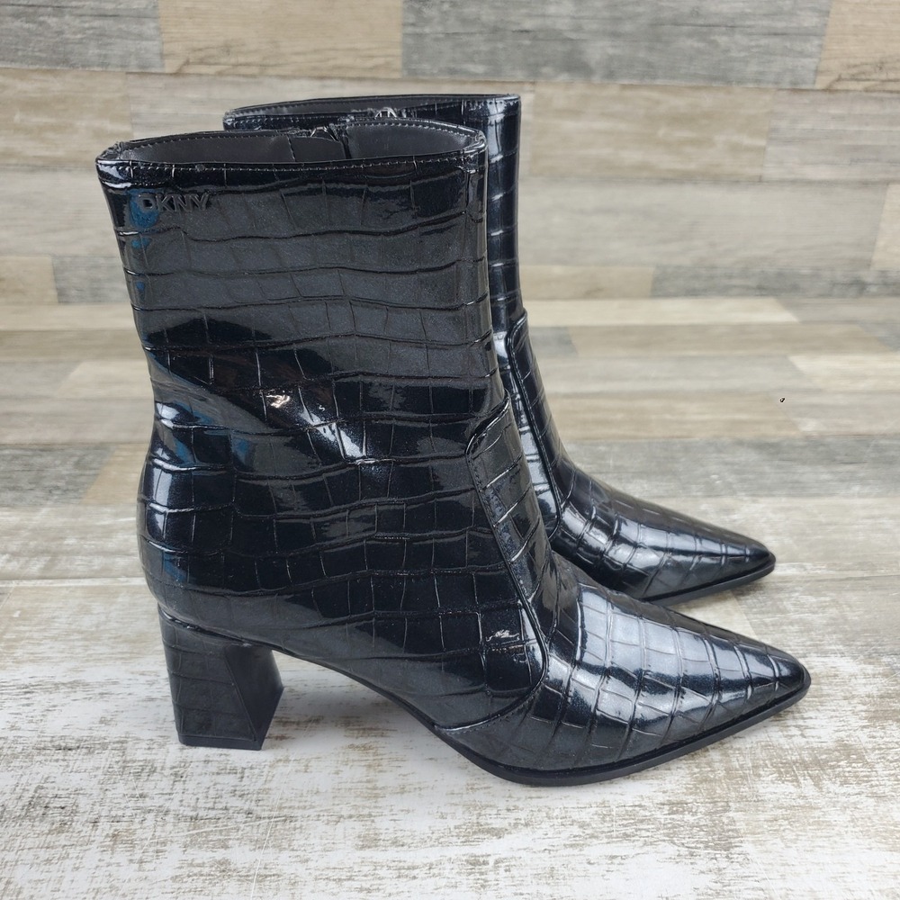 DKNY Sunny Booties Womens Boots Sz 9 M Black Leather Side Zipper Pointed Toe
